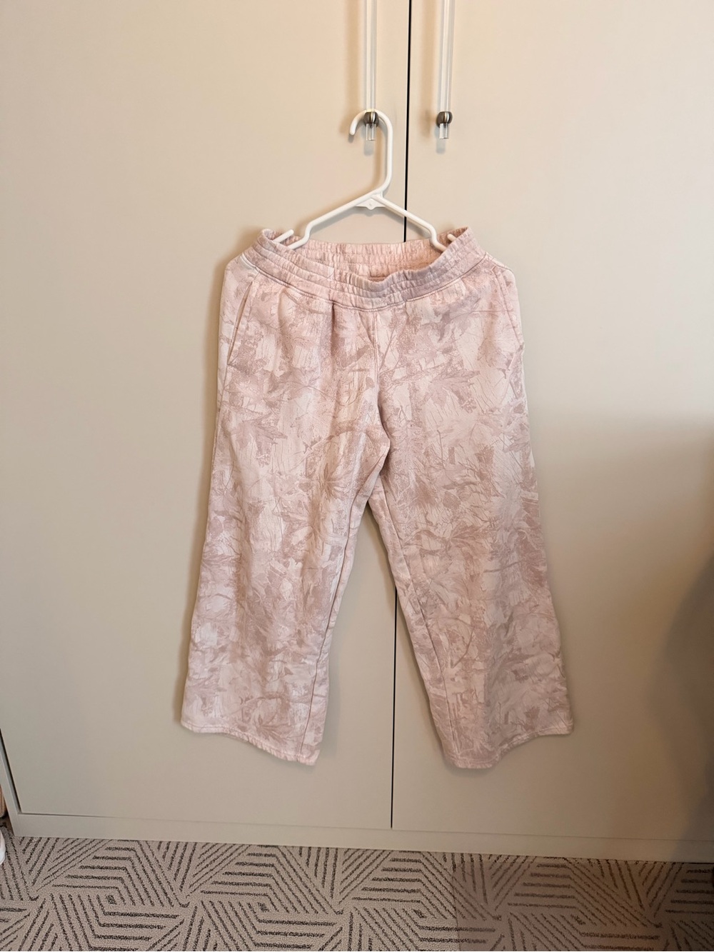 Hollister Pale Blush Wide-Leg Pants